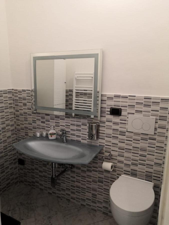B&B Al Molo Генуа Екстериор снимка